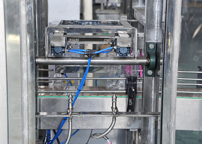 大瓶水灌裝機設備 大瓶水灌裝機設(shè)備