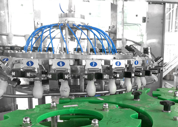 雞尾酒灌裝機 雞尾酒灌(guàn)裝機