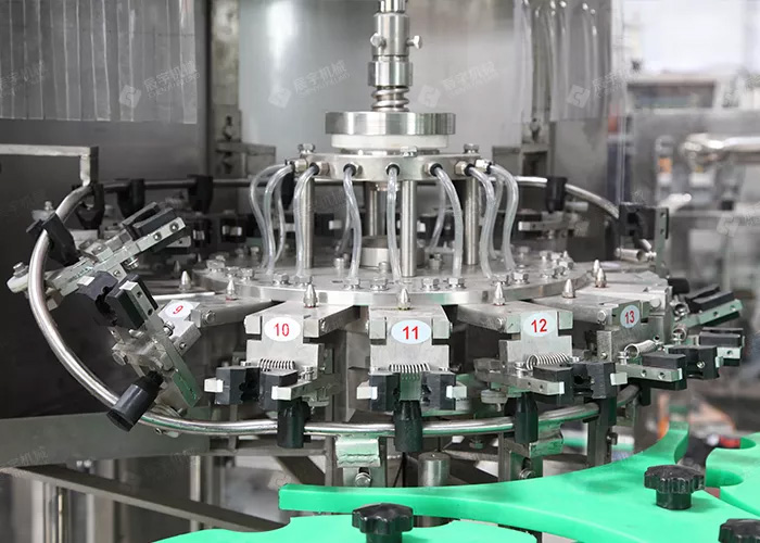 三合（hé）一（yī）旋轉式濃稠液體灌裝機