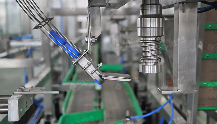 大桶山泉水灌裝設備(bèi) 大桶山泉水灌裝設(shè)備